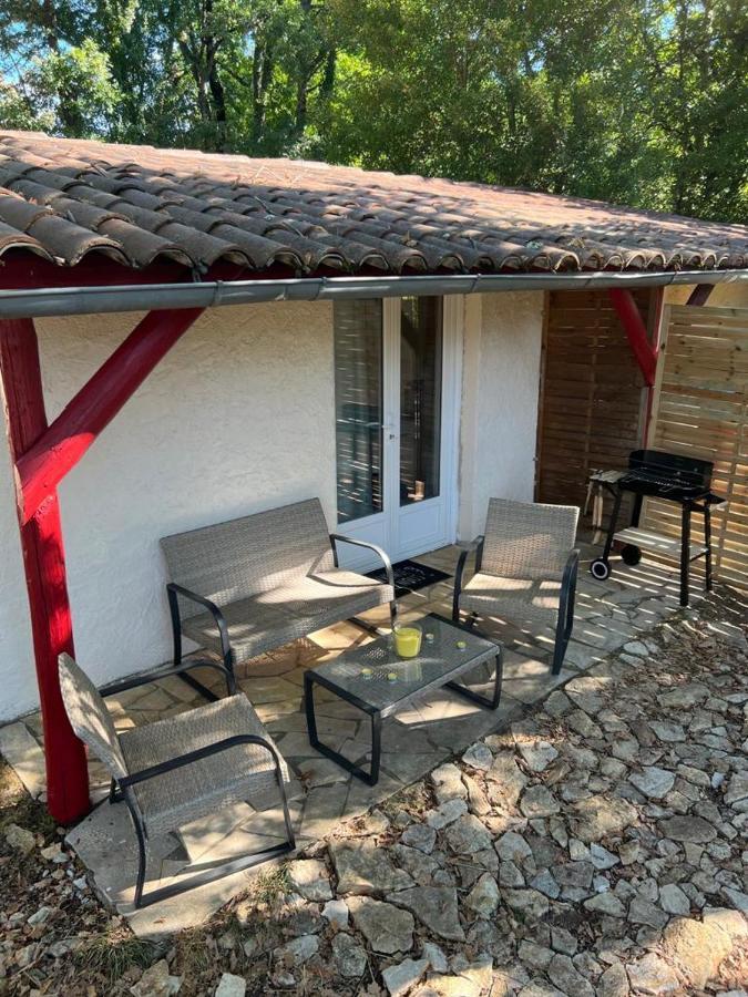 8-Gite 5 Personnes Avec Piscine Saint-Aubin-de-Nabirat Εξωτερικό φωτογραφία